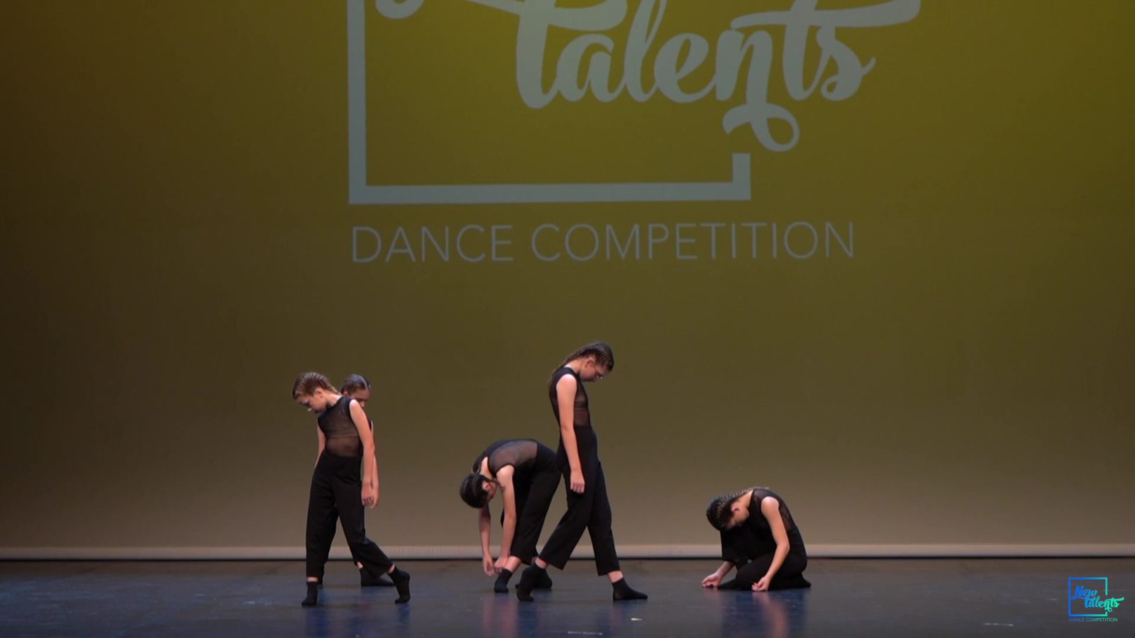 Coreografia de Q·arts sobre l'escenari d'una competició